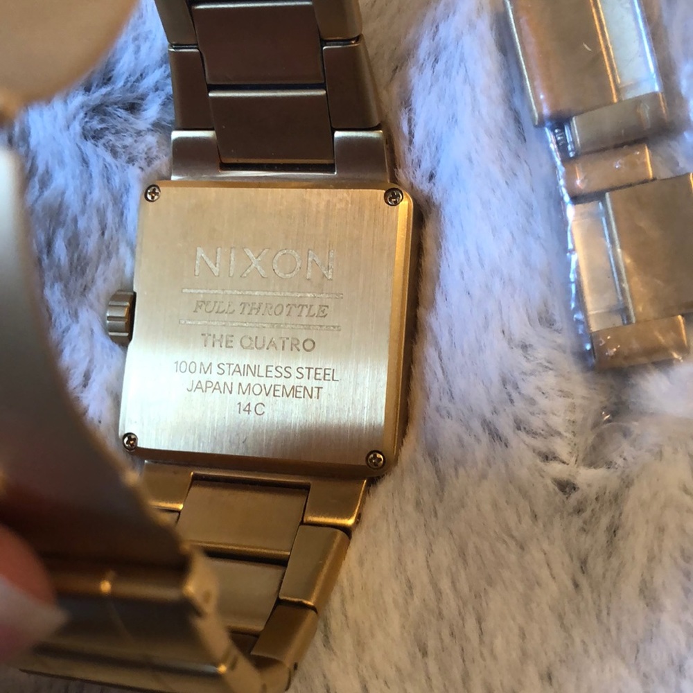 Nixon men’s gold watch (universal) - Picture 5 of 6